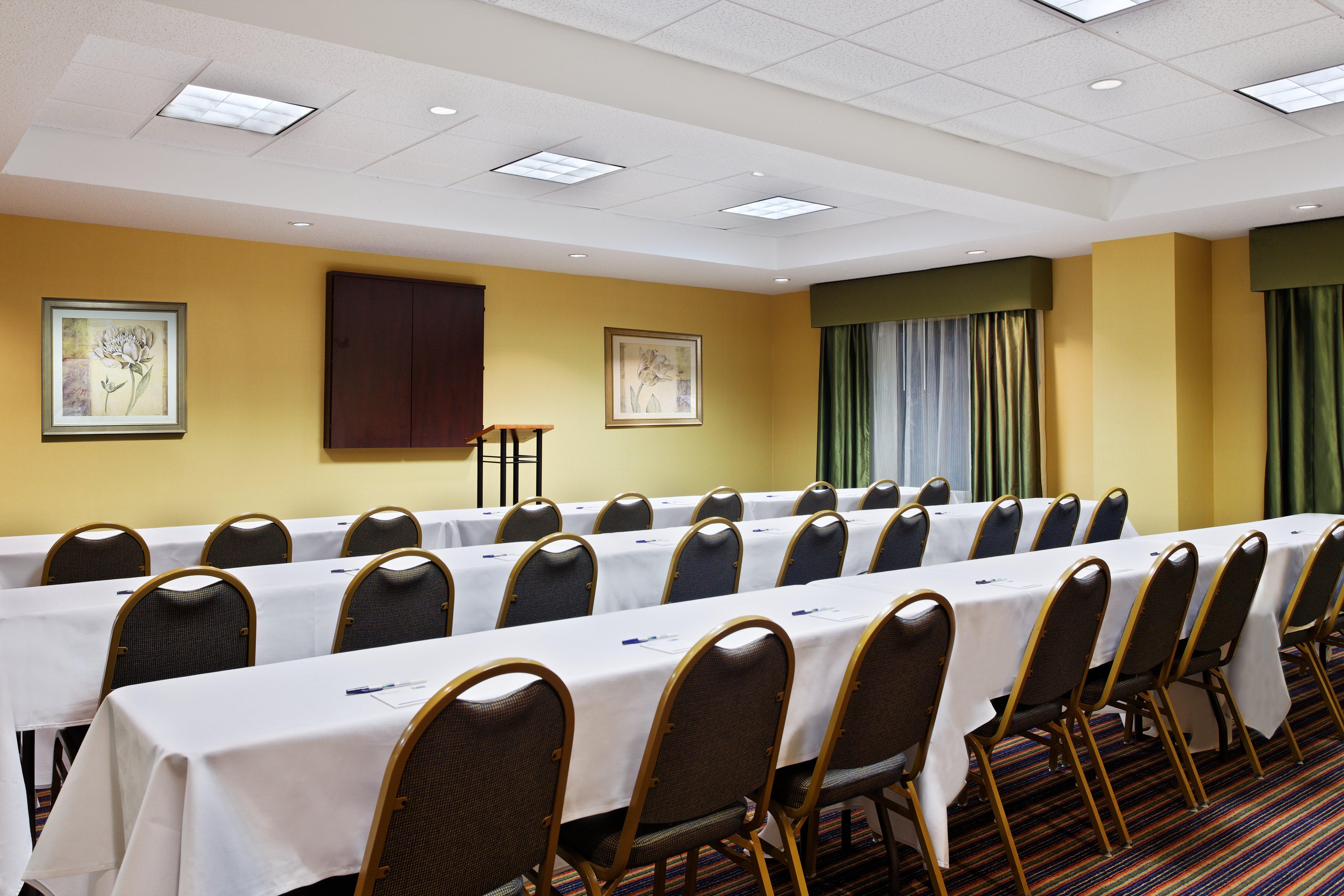 Holiday Inn Express Richmond-Brandermill-Hull Street By Ihg Екстер'єр фото